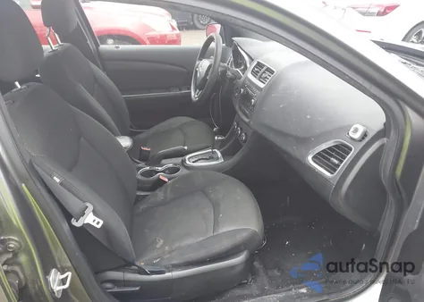 2013 Dodge Avenger Se z USA, uszkodzony, nr VIN 1C3CDZAB6DN599246